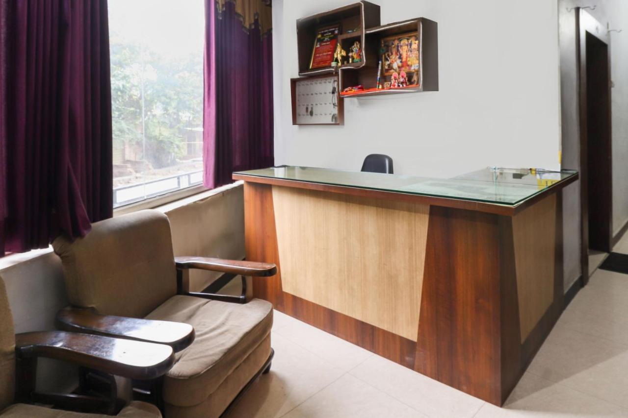 Oyo 69402 Yogeshwar Dhaam Hotel Vrindāvan Екстериор снимка