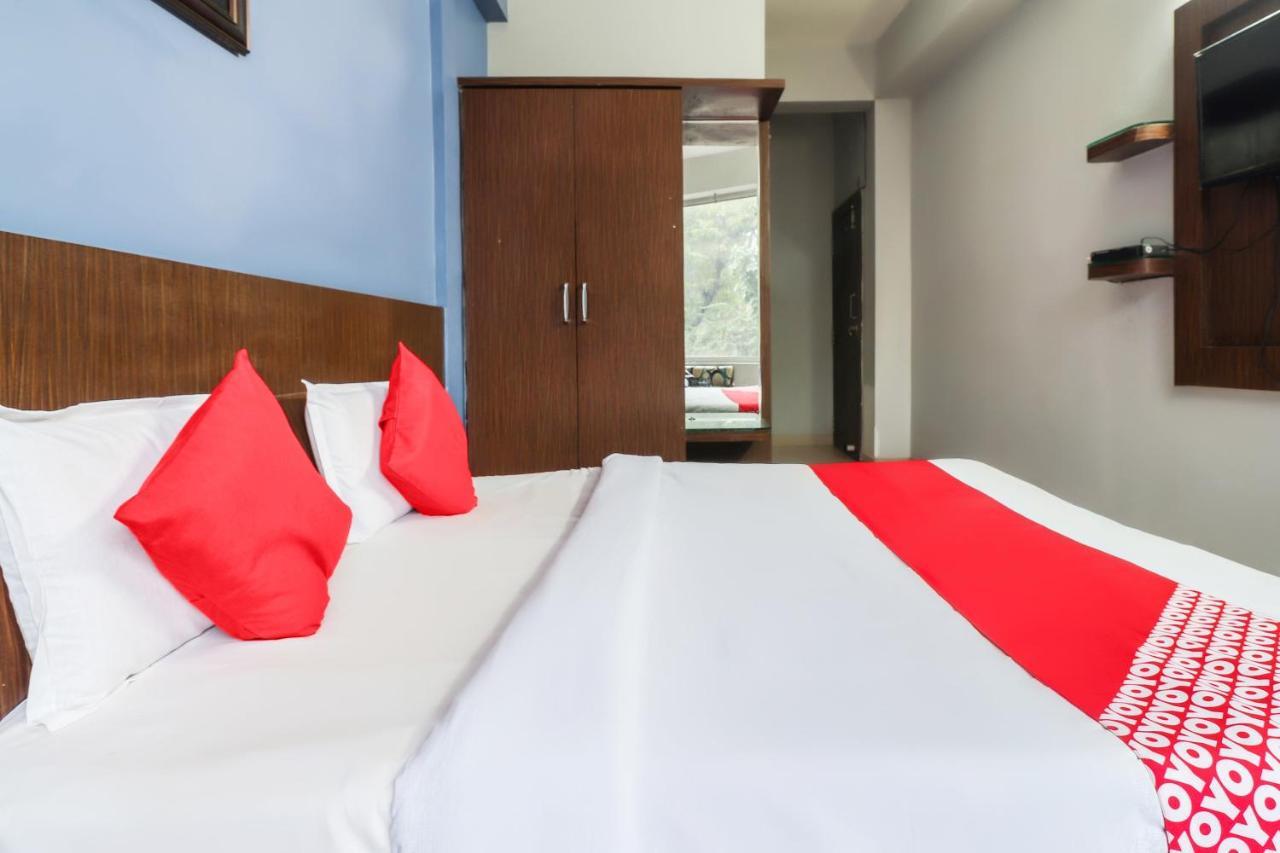 Oyo 69402 Yogeshwar Dhaam Hotel Vrindāvan Екстериор снимка