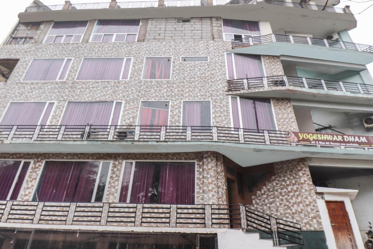 Oyo 69402 Yogeshwar Dhaam Hotel Vrindāvan Екстериор снимка